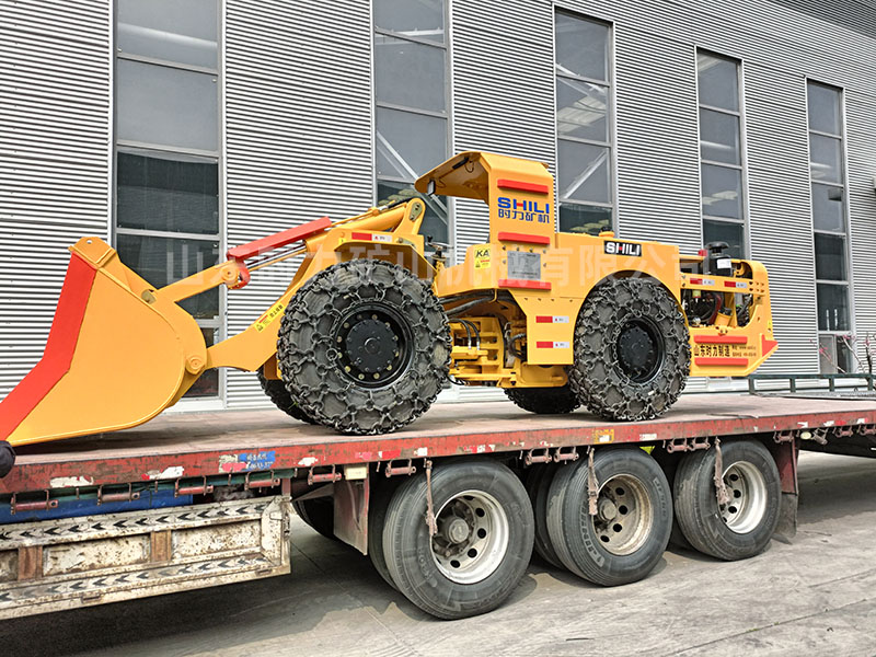 帶防滑鏈1方內燃鏟運機發往四川