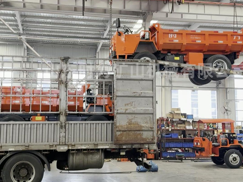 3臺5噸四不像礦車發貨河南